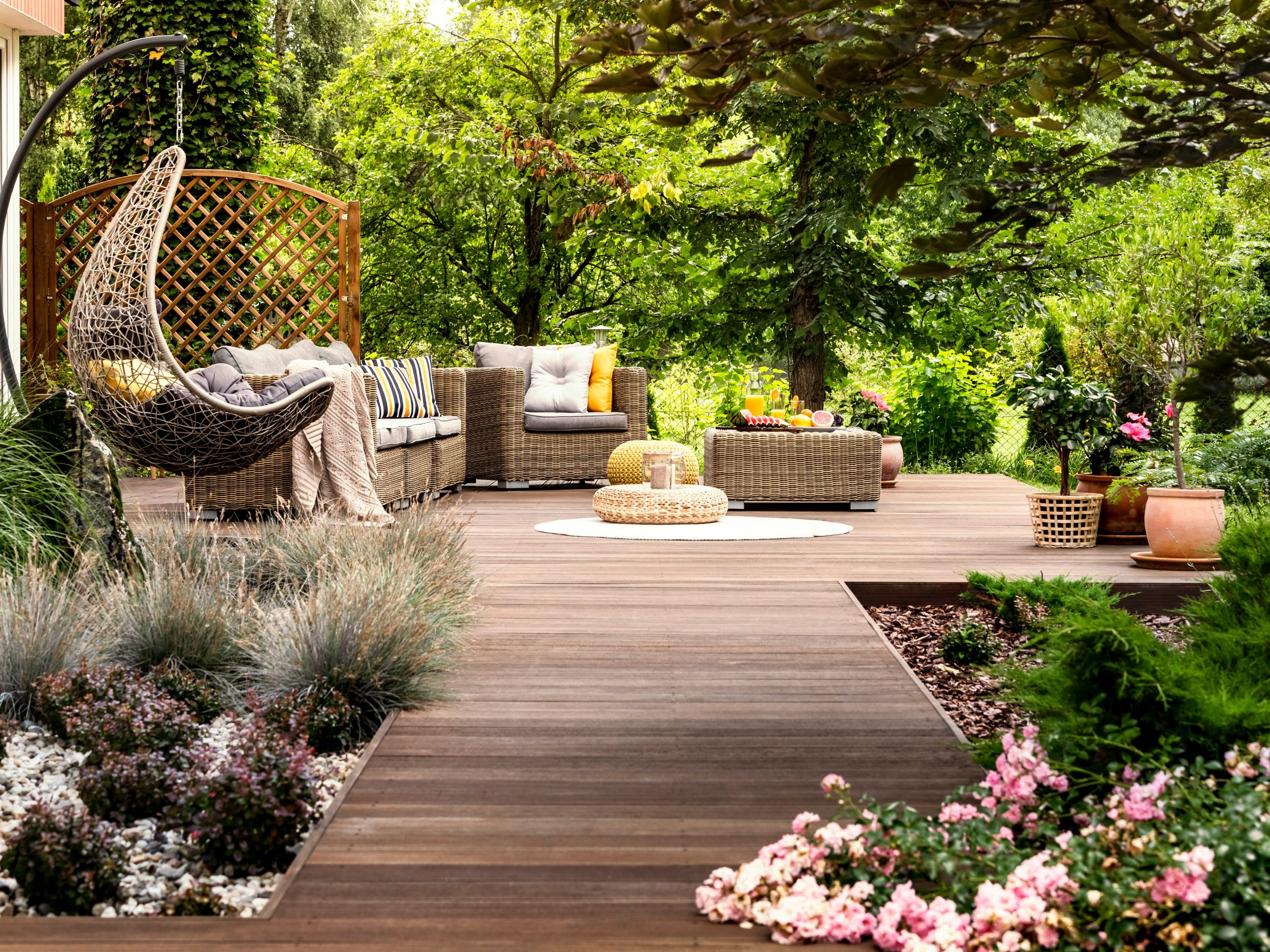 Your Outdoor Space with these Creative Garden Landscaping Ideas Your Outdoor Space with these Creative Garden Landscaping Ideas