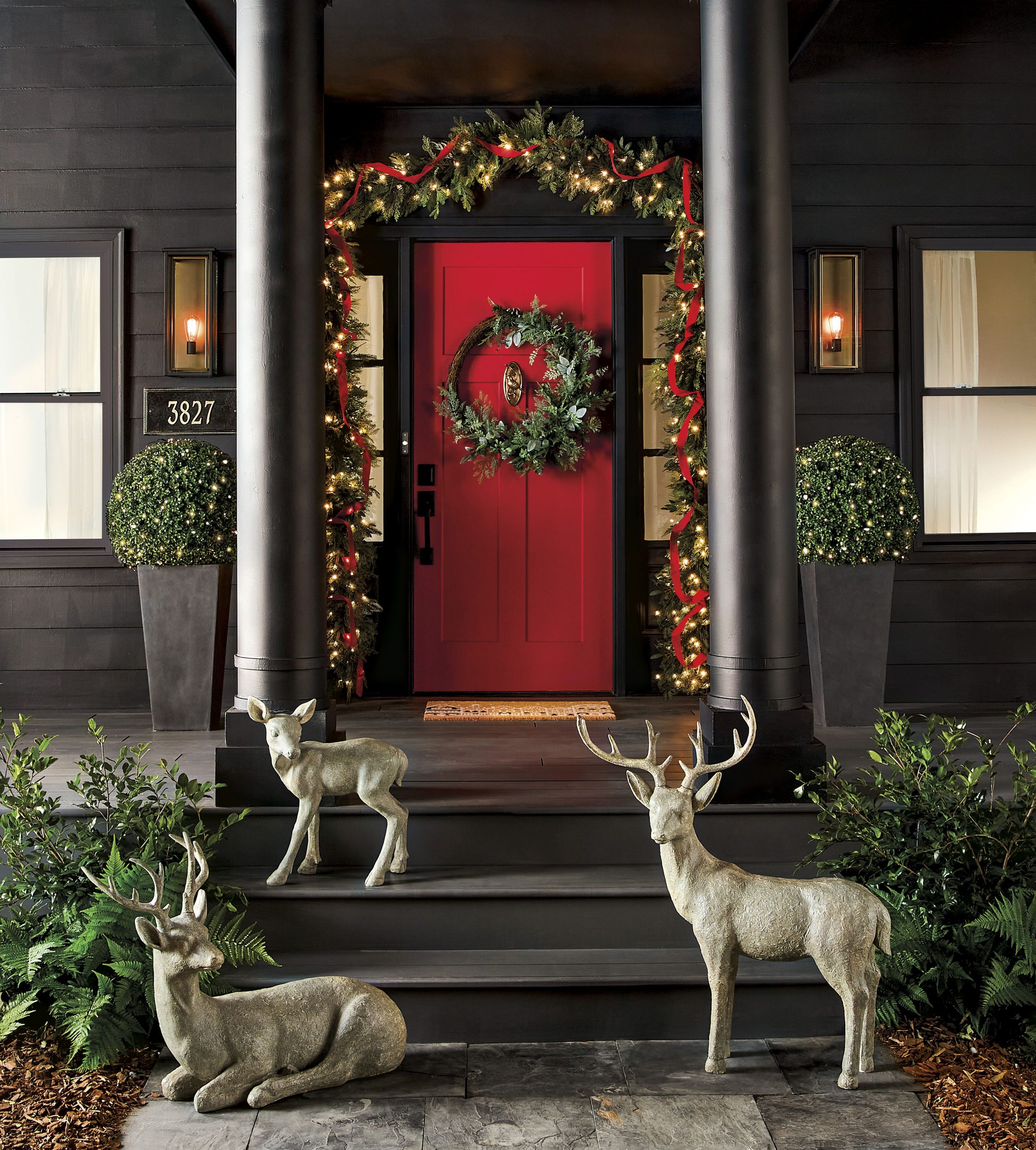 Charming Outdoor Decorations to Enhance Your Home’s Curb Appeal Charming Outdoor Decorations to Enhance Your Home's Curb Appeal