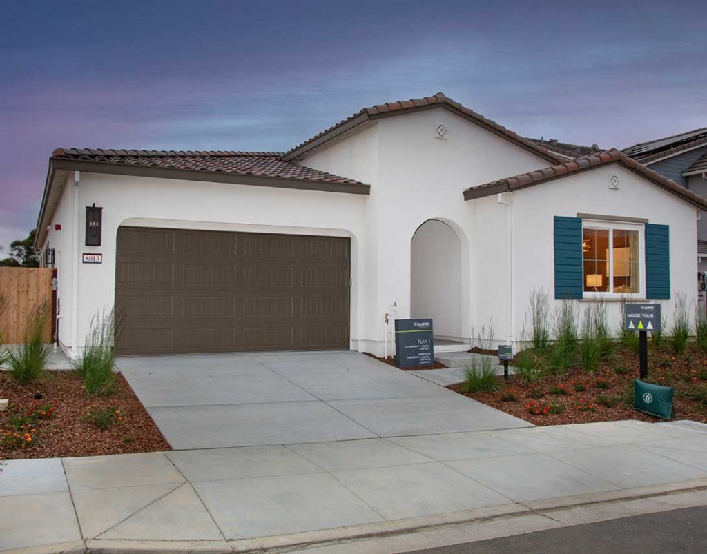 Charming One-Level Homes with Outdoor Living Spaces: Your Perfect Retreat Awaits