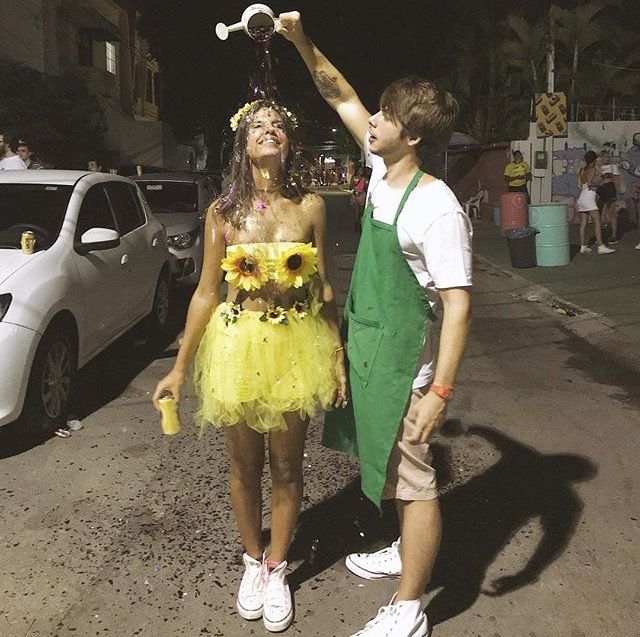 Easy Flower and Gardener Costume Ideas for DIY Halloween Easy Flower and Gardener Costume Ideas for DIY Halloween